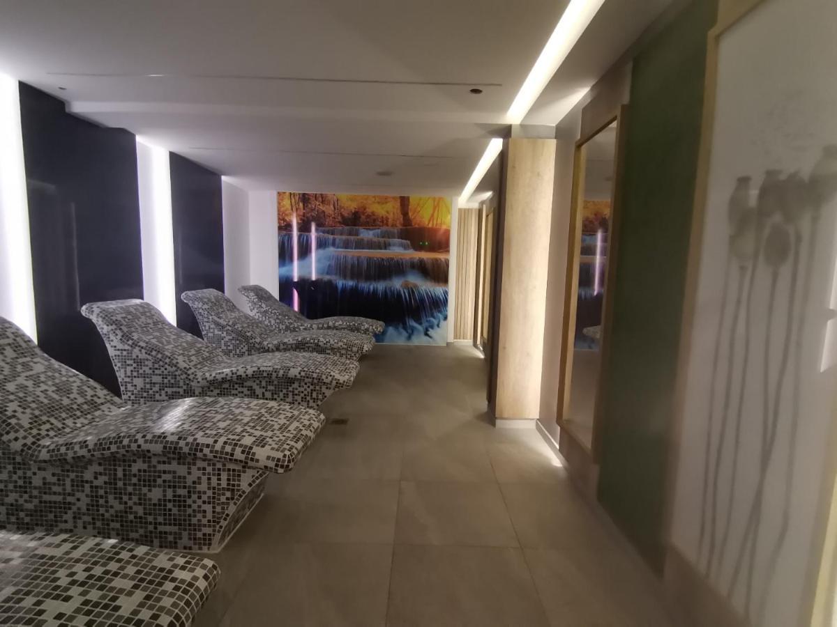 President Kop A-1 Hotel โคเปานิก ภายนอก รูปภาพ